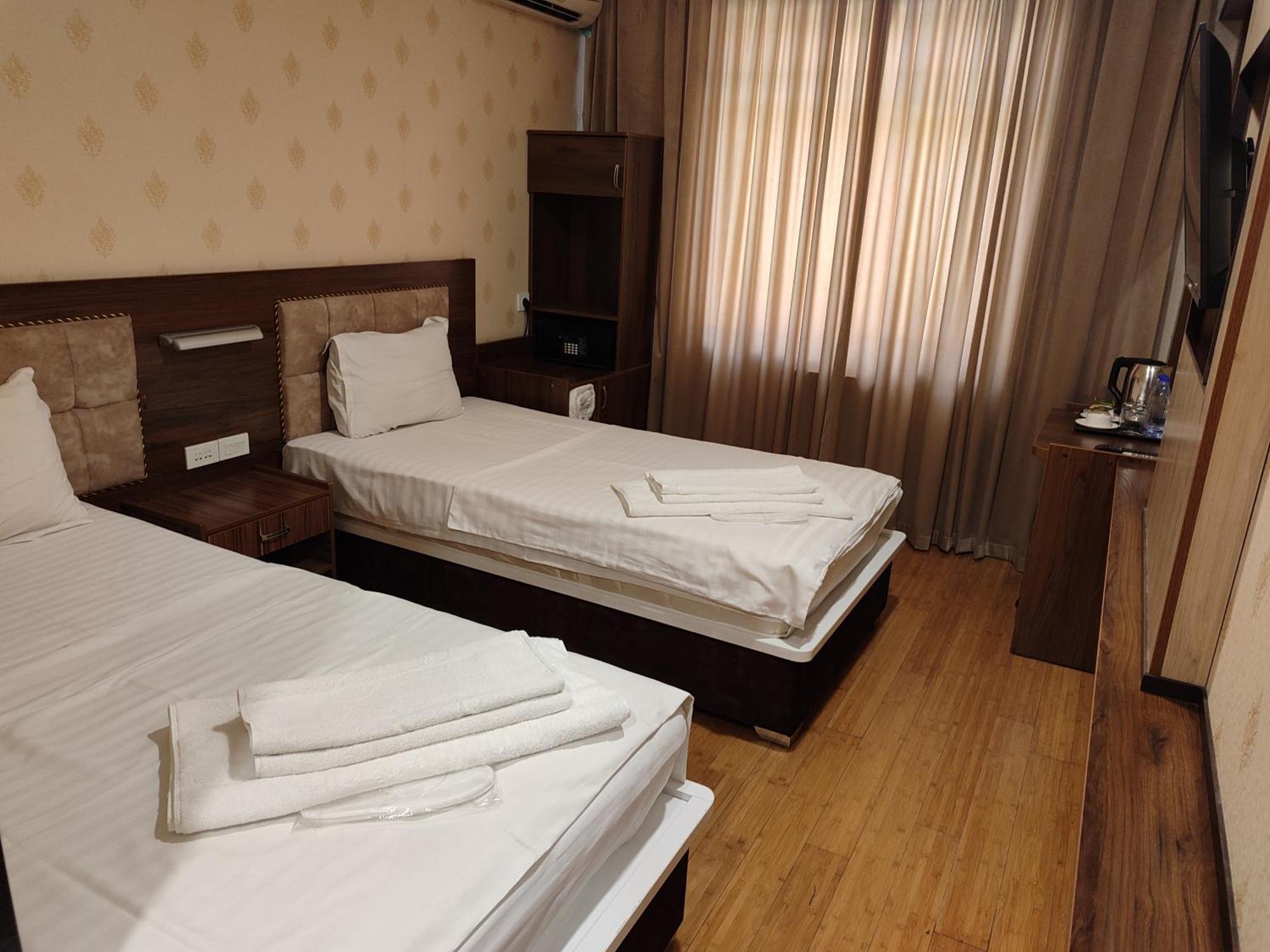 Grand Avenue Hotel ทาชเคนต์ ภายนอก รูปภาพ
