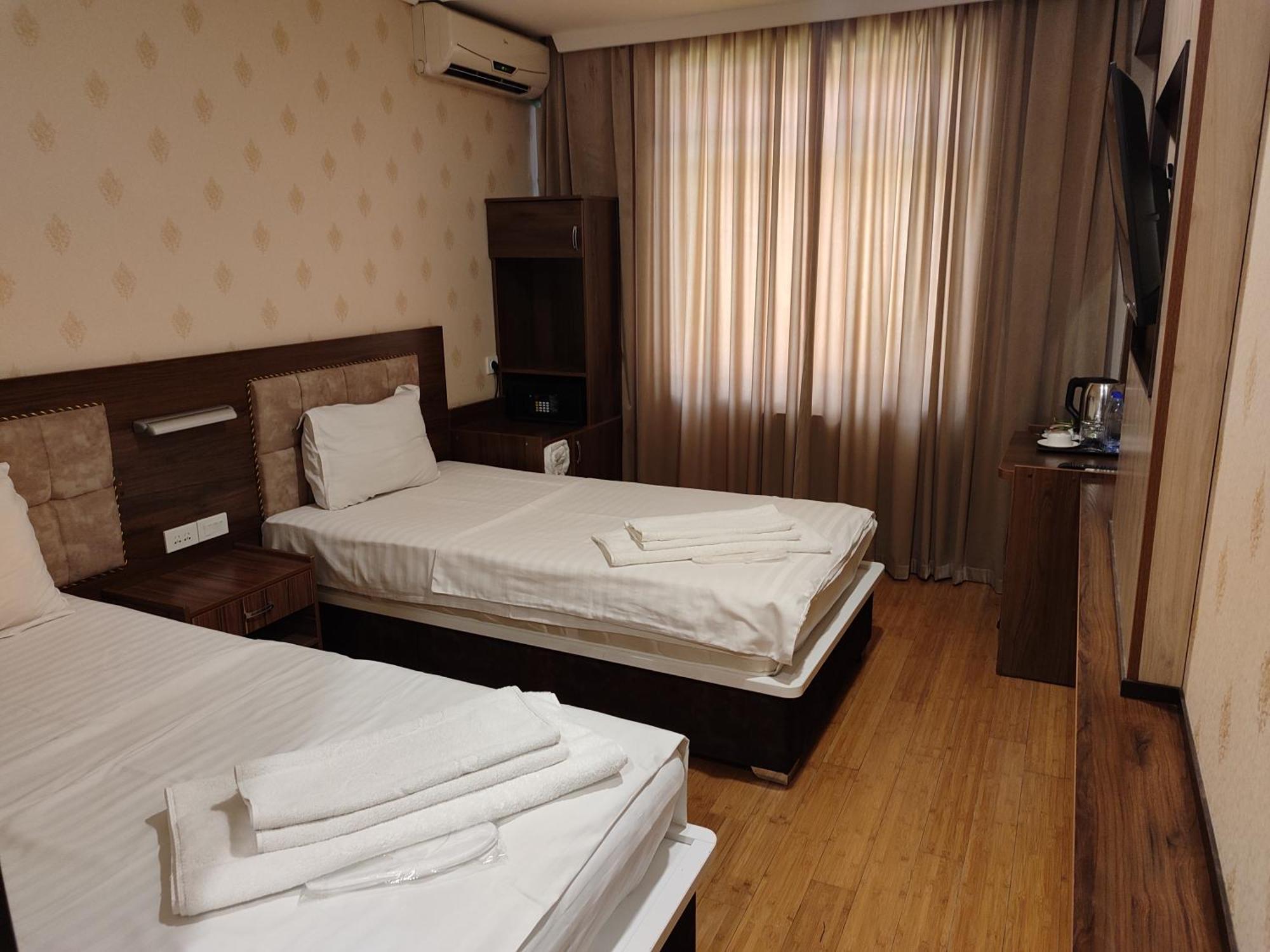 Grand Avenue Hotel ทาชเคนต์ ภายนอก รูปภาพ